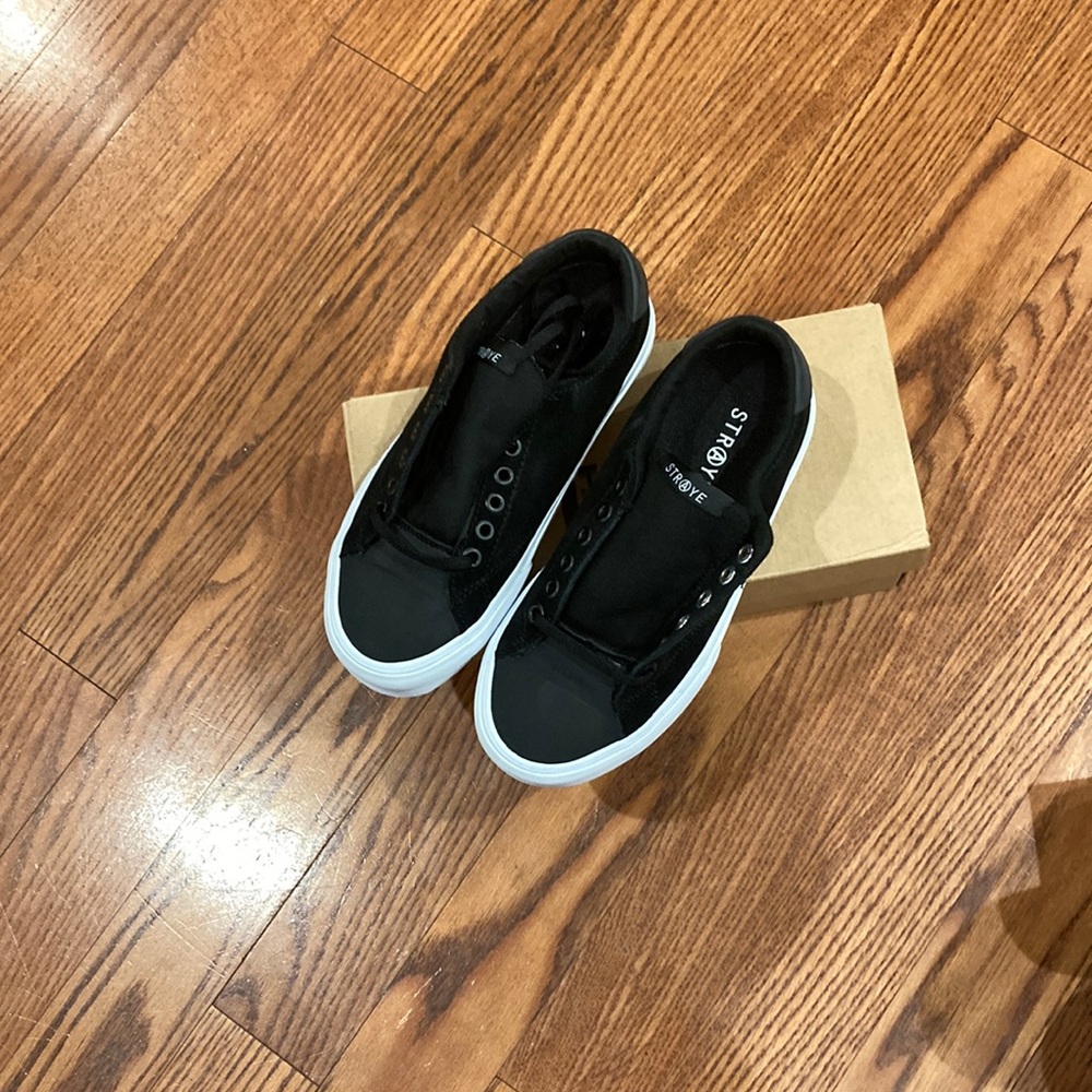 Straye Stanley dixon black suede